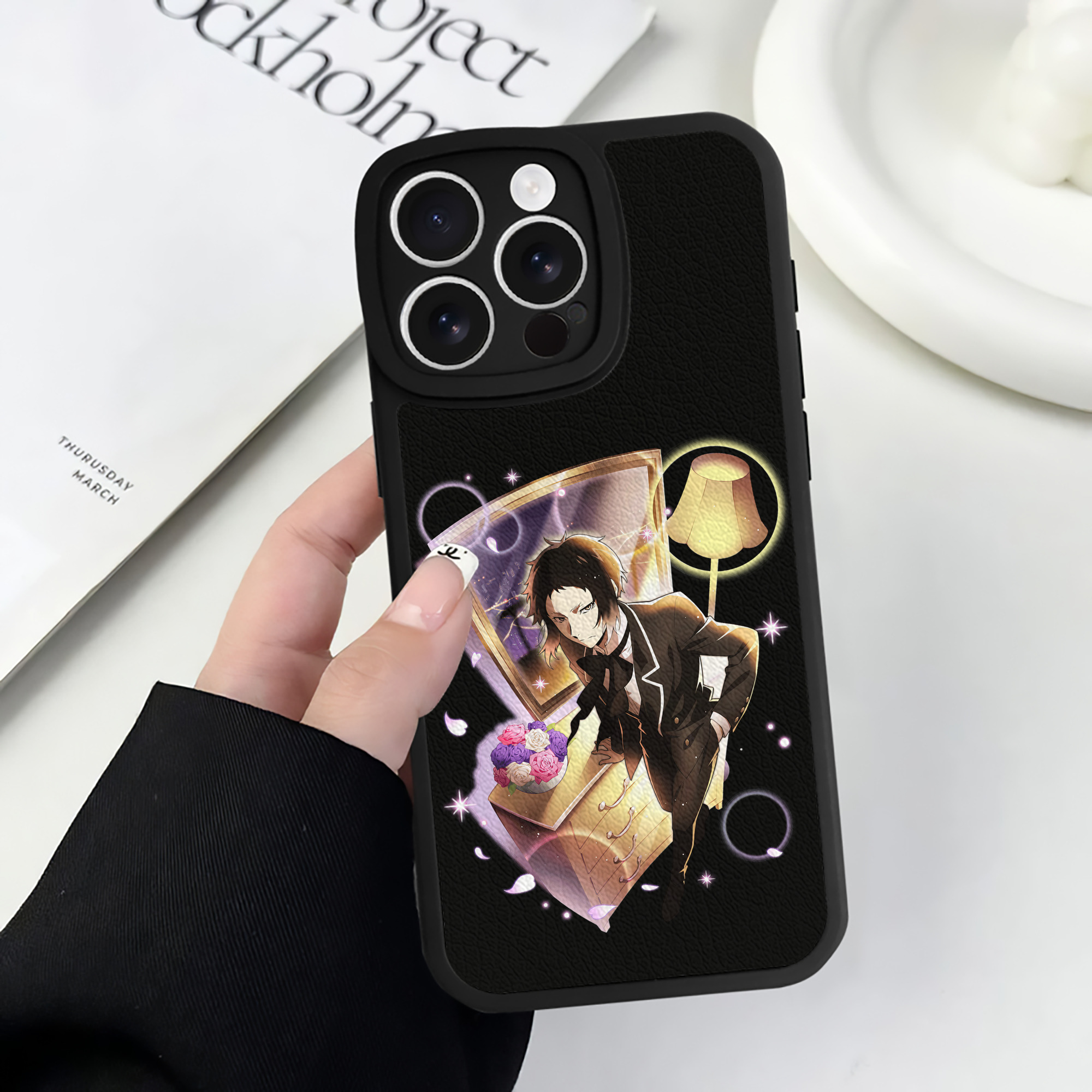 （画像用） 文豪ストレイドッグス Bungo Stray Dogs 【iPhone 16シリーズ対応】シリコンスマホケース（レザー調） 材質：シリコン
